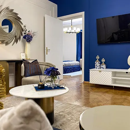 Apartment Qult - Cloud Atlas