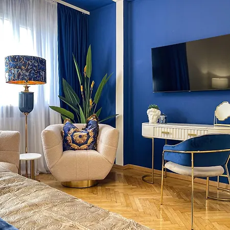 Qult - Cloud Atlas Apartment