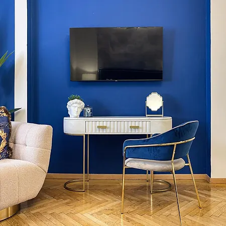 Qult - Cloud Atlas Apartment *
